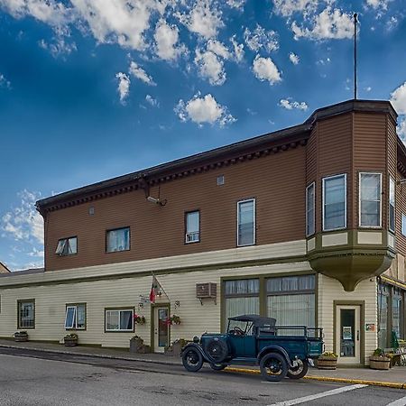 Country Encounters Accommodations Coleman Экстерьер фото