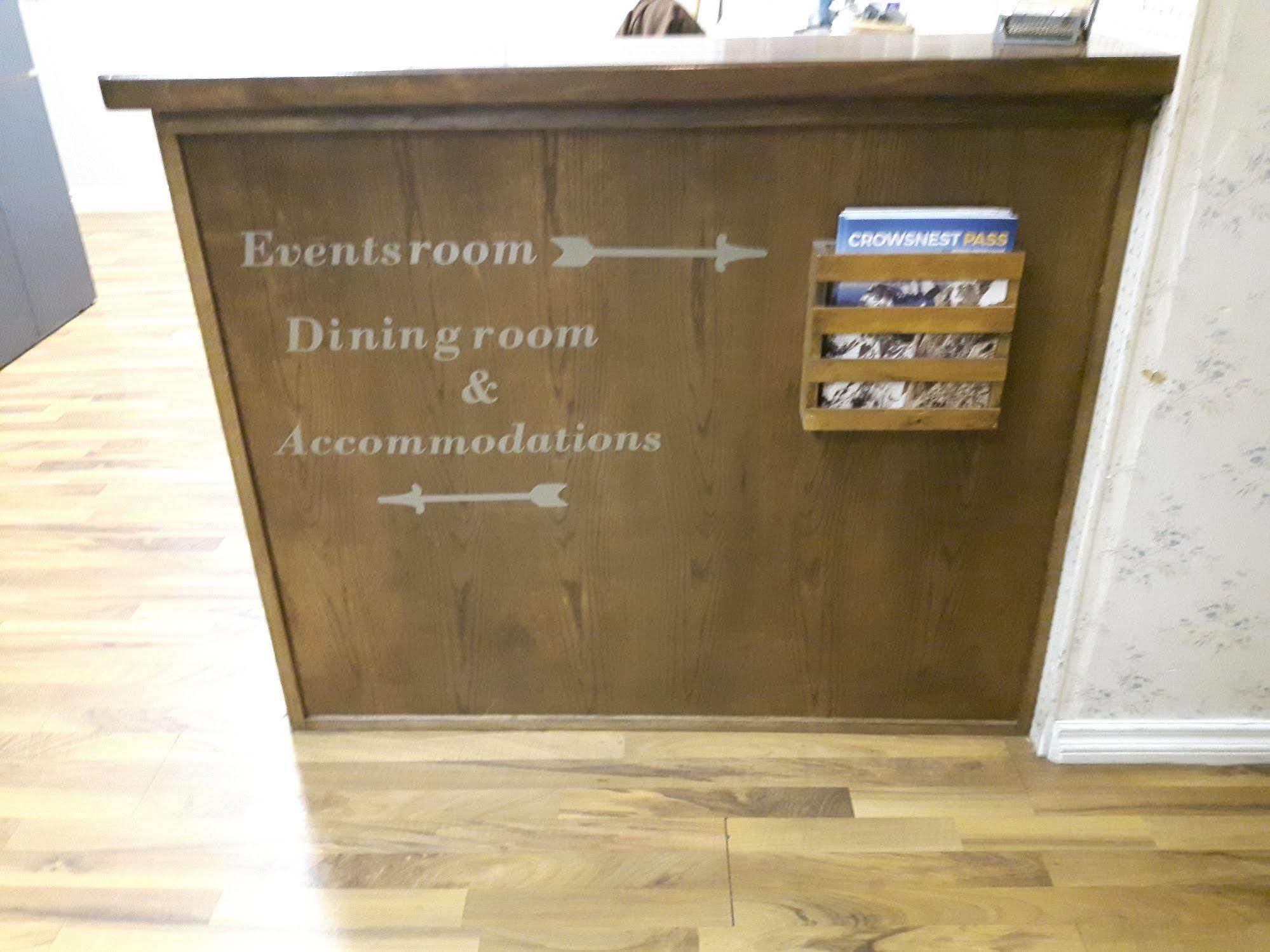 Country Encounters Accommodations Coleman Экстерьер фото