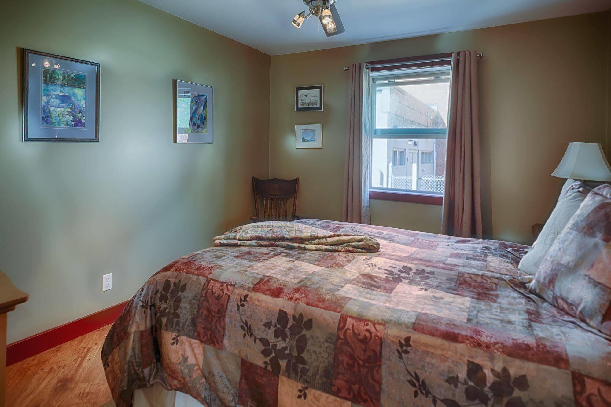 Country Encounters Accommodations Coleman Экстерьер фото